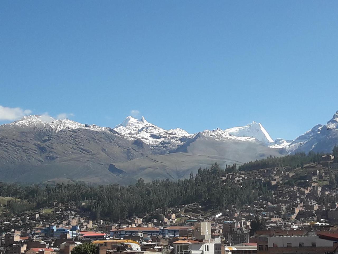 Hostal Florencia Huaraz  Esterno foto